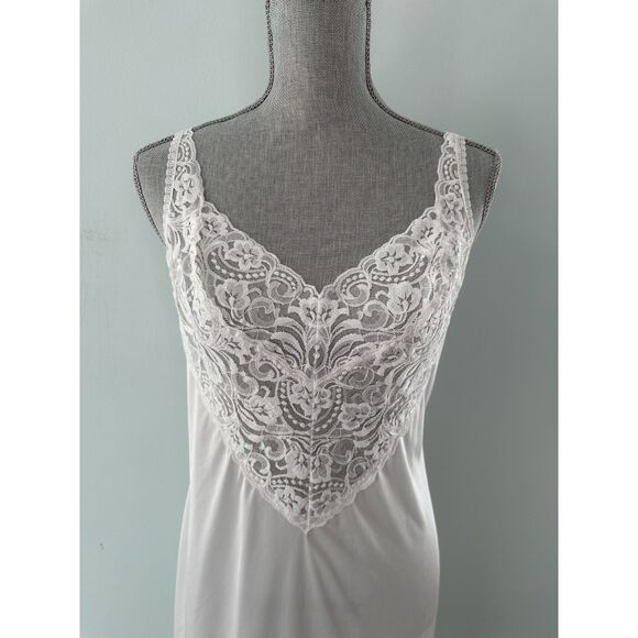 Vintage 80s Vanity Fair White Satin Floral Lace Nightgown Full Slip size 36/24" - Picture 3 of 15